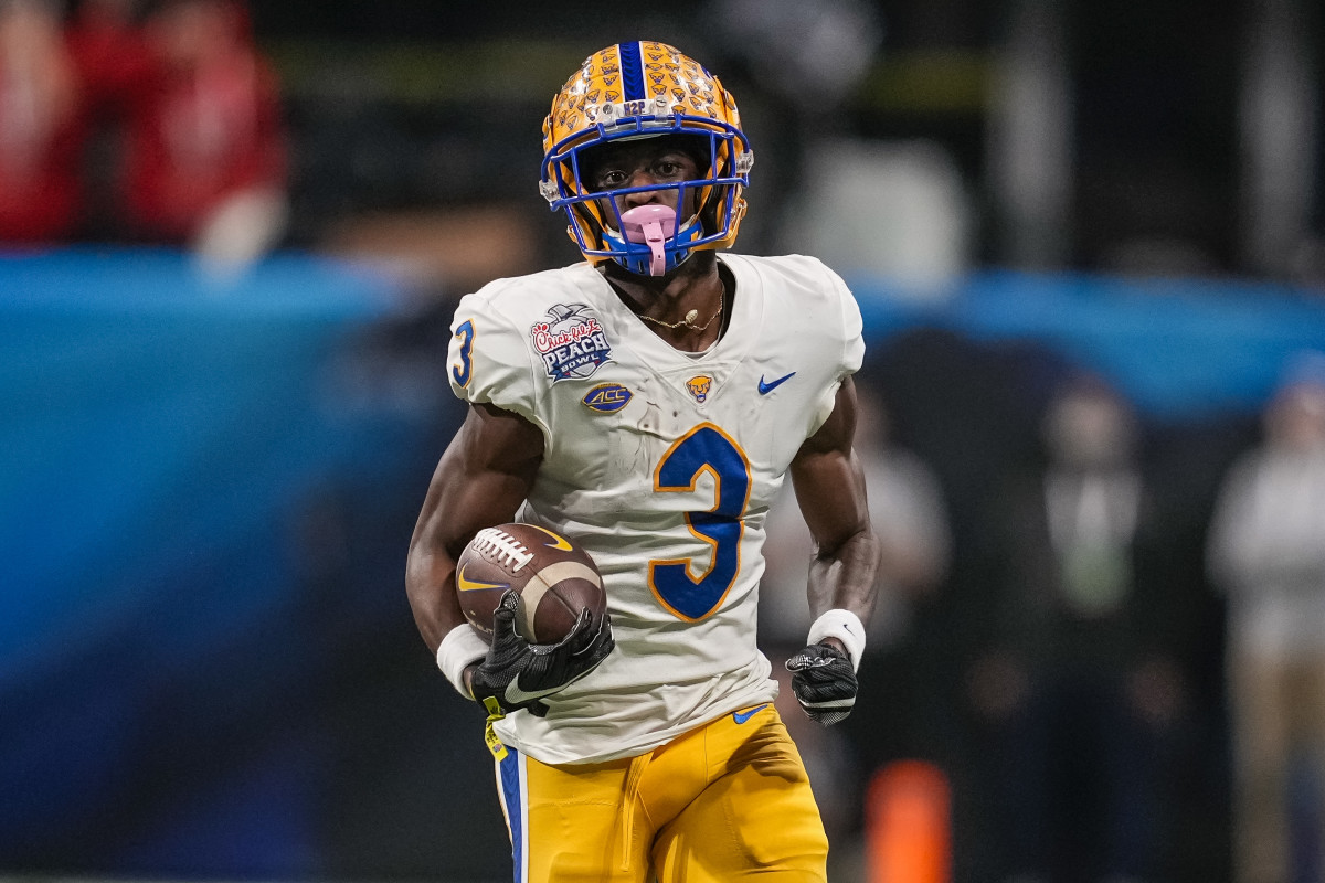 Pittsburgh Panthers wide receiver Jordan Addison (3) runs after a catch against the Michigan State Spartans at Mercedes-Benz Stadium.